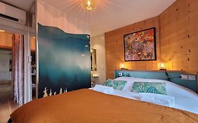L'Isle - Lofts & Lakes Certified 5-Stars